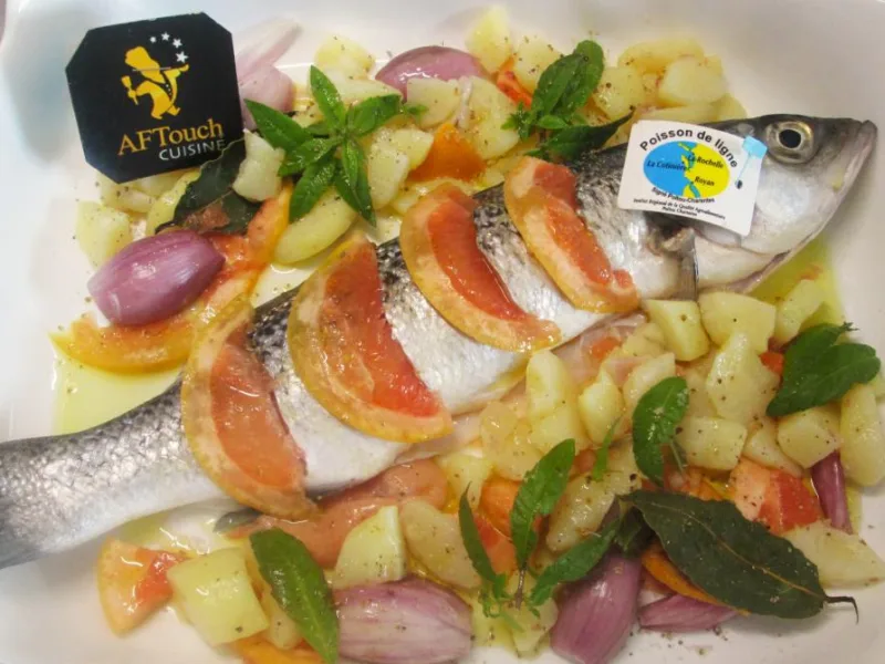 Recette Line-caught sea bass with grapefruit and new potatoes from Ré - Chef Patrick Asfaux