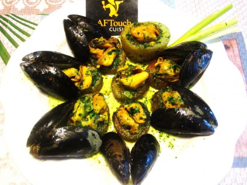 Recette Moules de cordes pommes de noirmoutier et pesto d'aillets. - Chef Patrick Asfaux