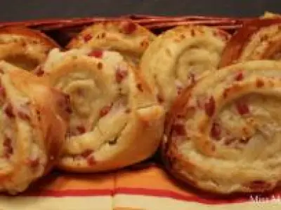 Recette Brioche salée au fromage lardons et sauce bechamel