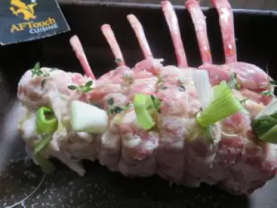 Recette Carré de chevreau rôti aux aillets