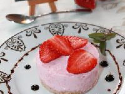 Recette Cheesecake léger aux fraises et son caramel au vinaigre balsamique