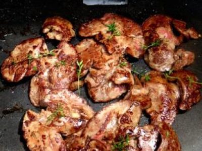 Recette Foies de lapin planchés mignonnette de fenurec fleur de thym