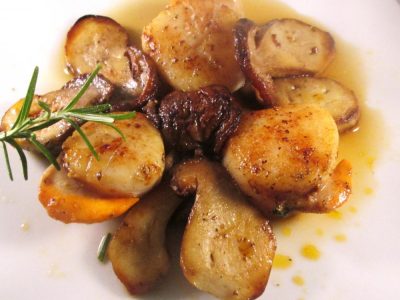 Recette Poêlée de st jacques et lames de cèpes bouchons