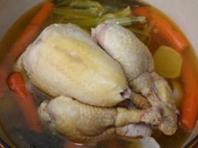 Recette Poule au riz sauce suprême