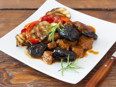 Recette Ragoût de veau au café et pruneau
