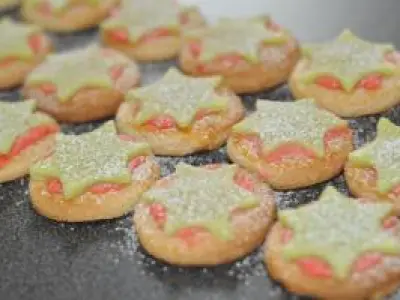 Recette Sablés crème au beurre et pâte d'amande