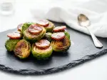 Roasted Brussels sprouts with chorizo wafers, easy to make