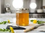 Gelée de fleurs de pissenlit, idéale pour un repas convivial