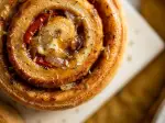 Pain roulé aux oignons et poivron rouge, express à préparer