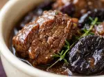 Ragoût de veau au café et pruneau, tendre et savoureux