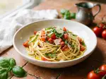 Spaghettis ail, tomates et basilic, pour un dîner en tête-à-tête