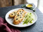 Photo recette Tartines de Comté et brisures de truffes
