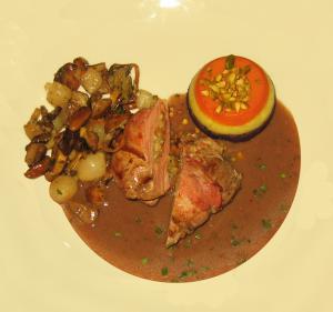 Filets de sanglier bardés au lard