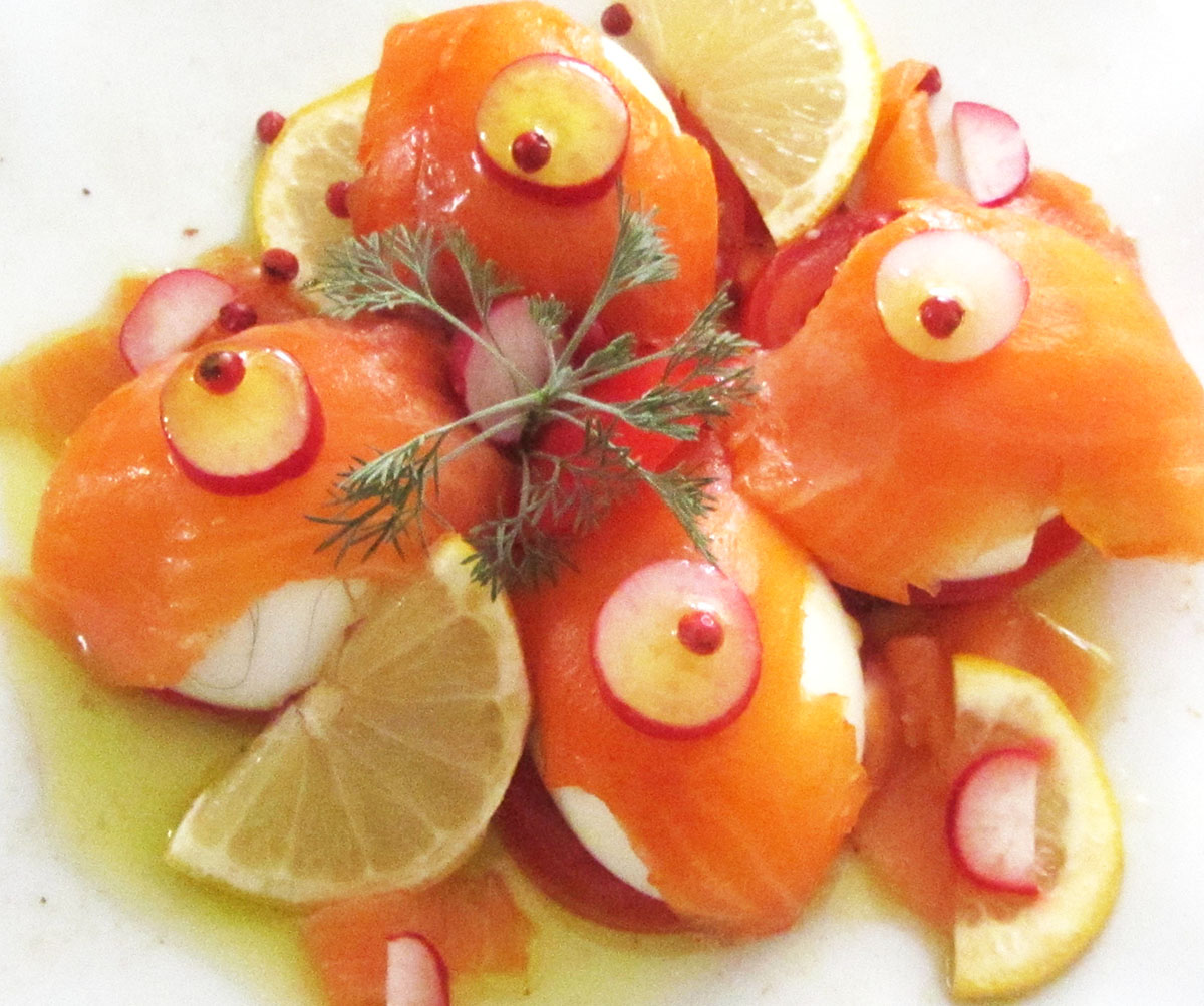 Oeufs mollets et truite fumée