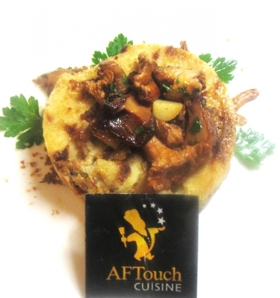 Parmentière d'agneau du quercy et girolles